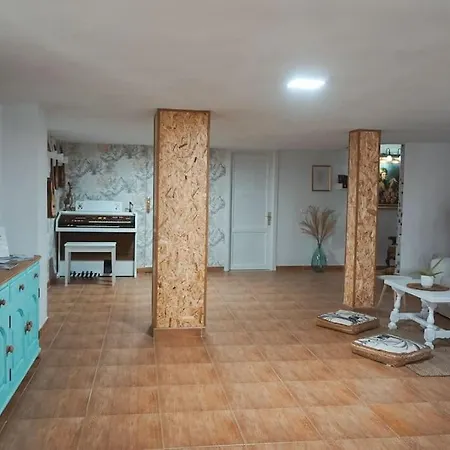 Hébergement de vacances Casa Navl *
